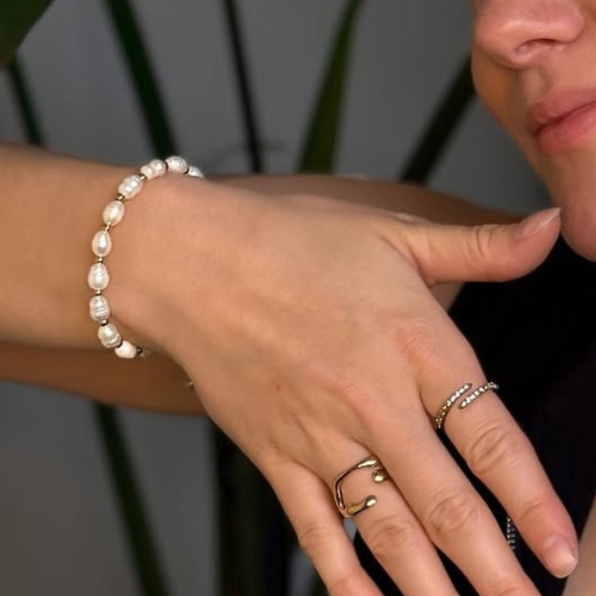 Zoey Pearl Bracelet - Gold