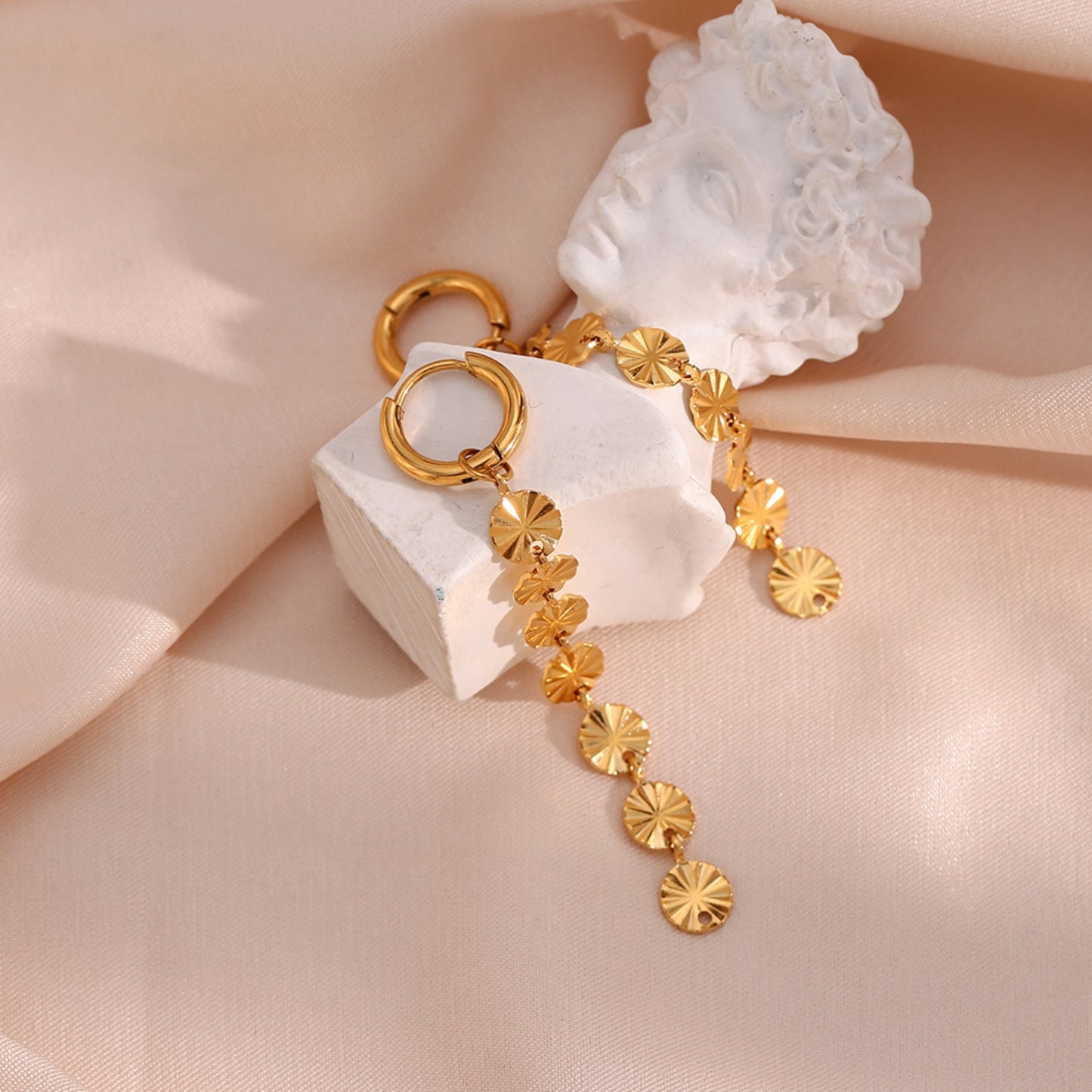 Velvet Earrings - Gold