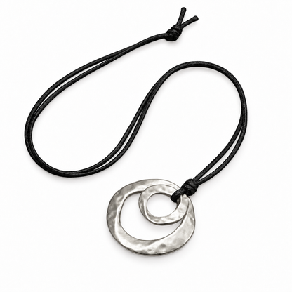 Kaelis Necklace – Silver